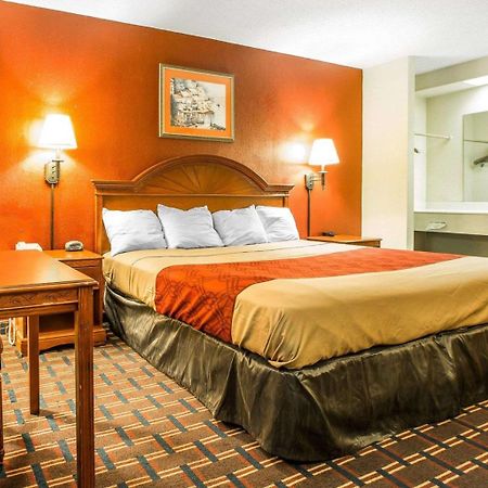 Rodeway Inn Montpelier Экстерьер фото