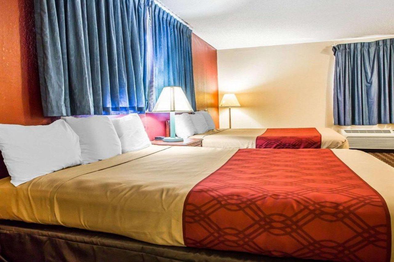 Rodeway Inn Montpelier Экстерьер фото