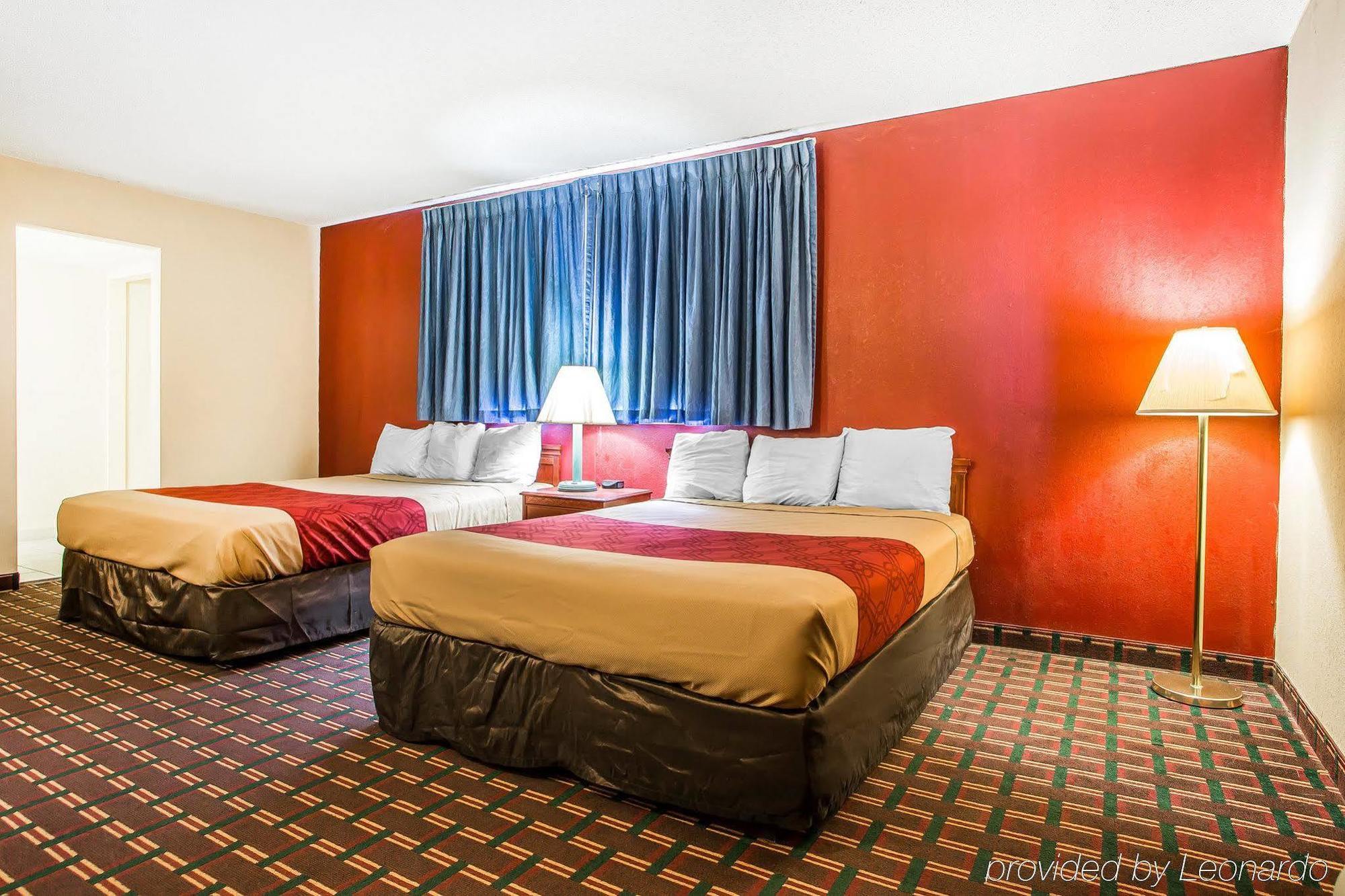Rodeway Inn Montpelier Экстерьер фото