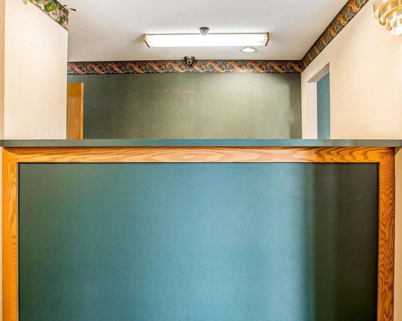Rodeway Inn Montpelier Экстерьер фото