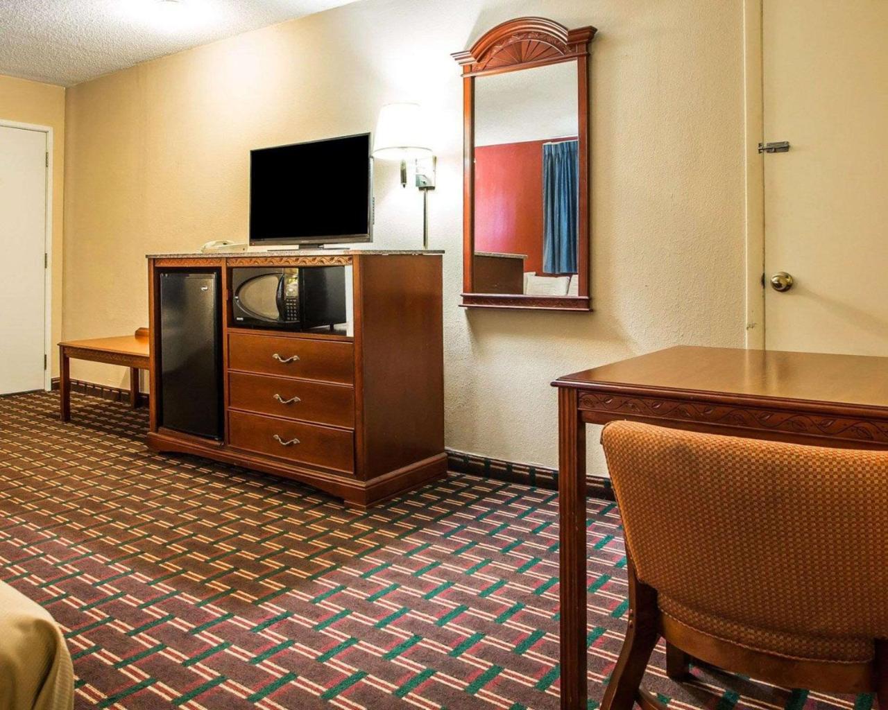 Rodeway Inn Montpelier Экстерьер фото