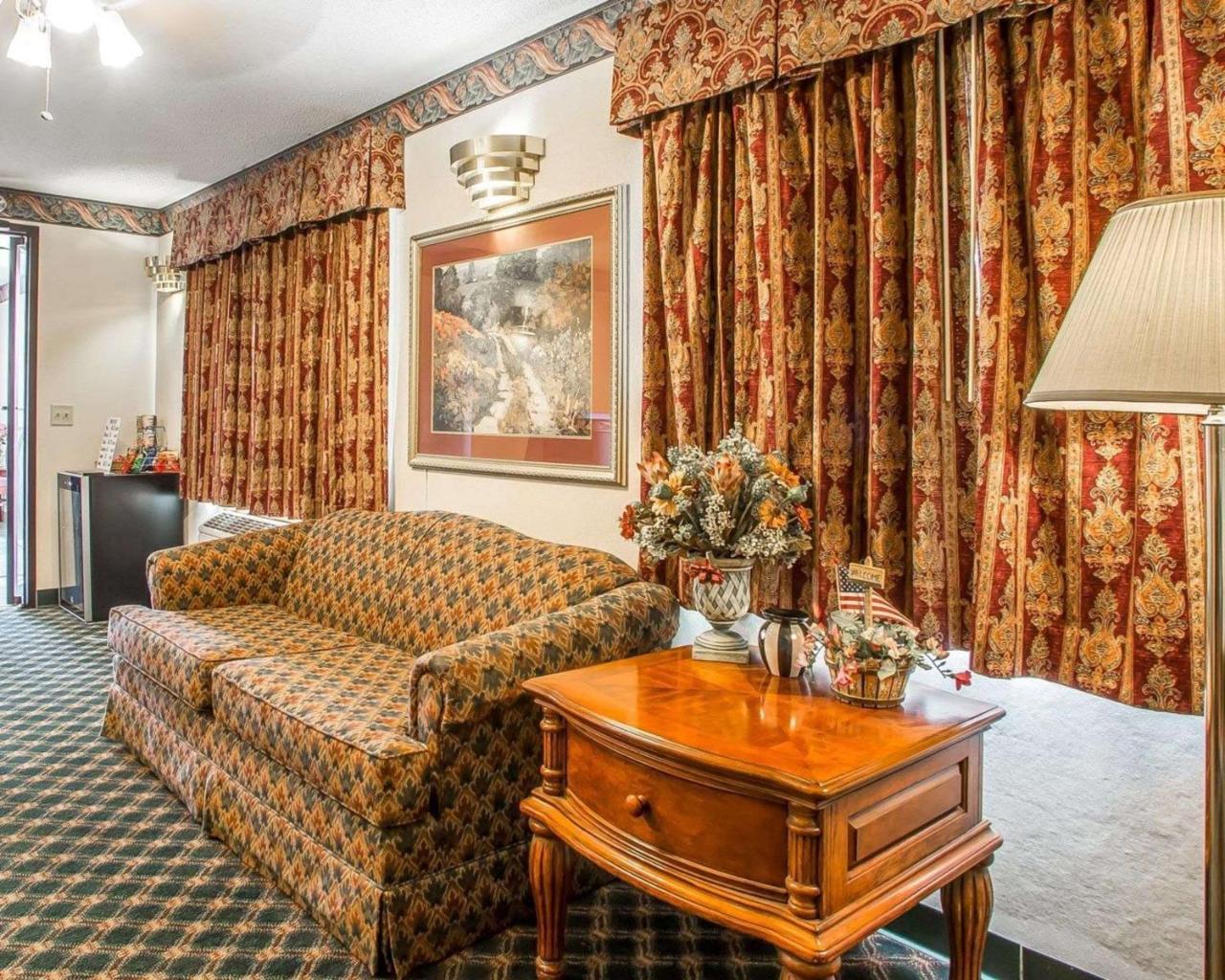 Rodeway Inn Montpelier Экстерьер фото
