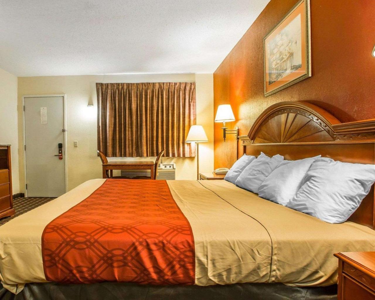 Rodeway Inn Montpelier Экстерьер фото