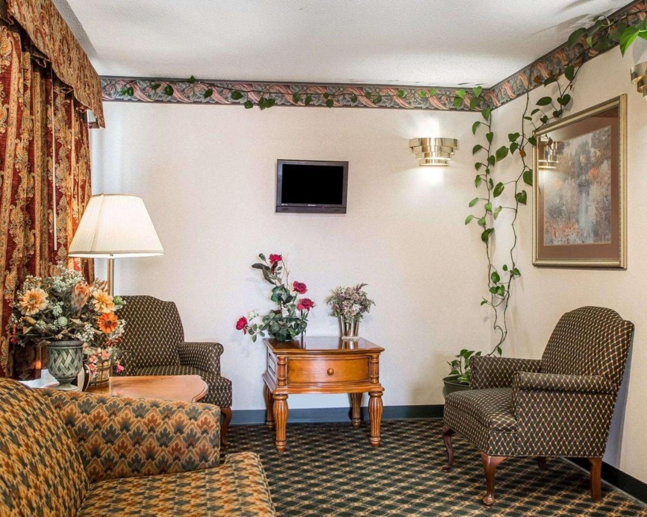 Rodeway Inn Montpelier Экстерьер фото